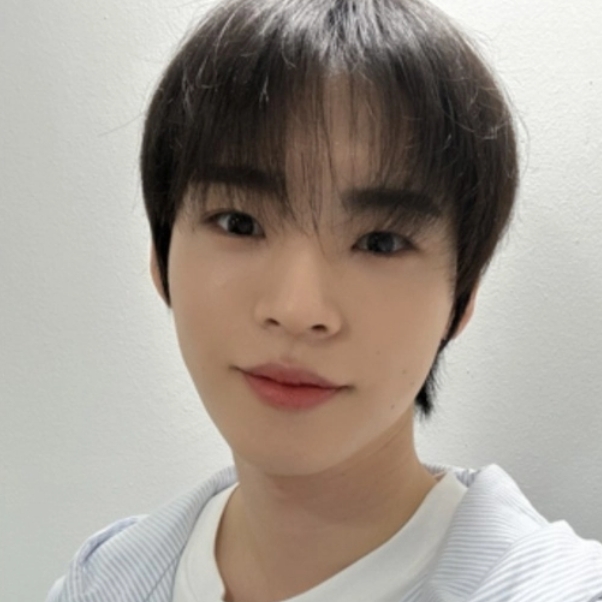 A moment captured by Hyojin (ONF)'s fan