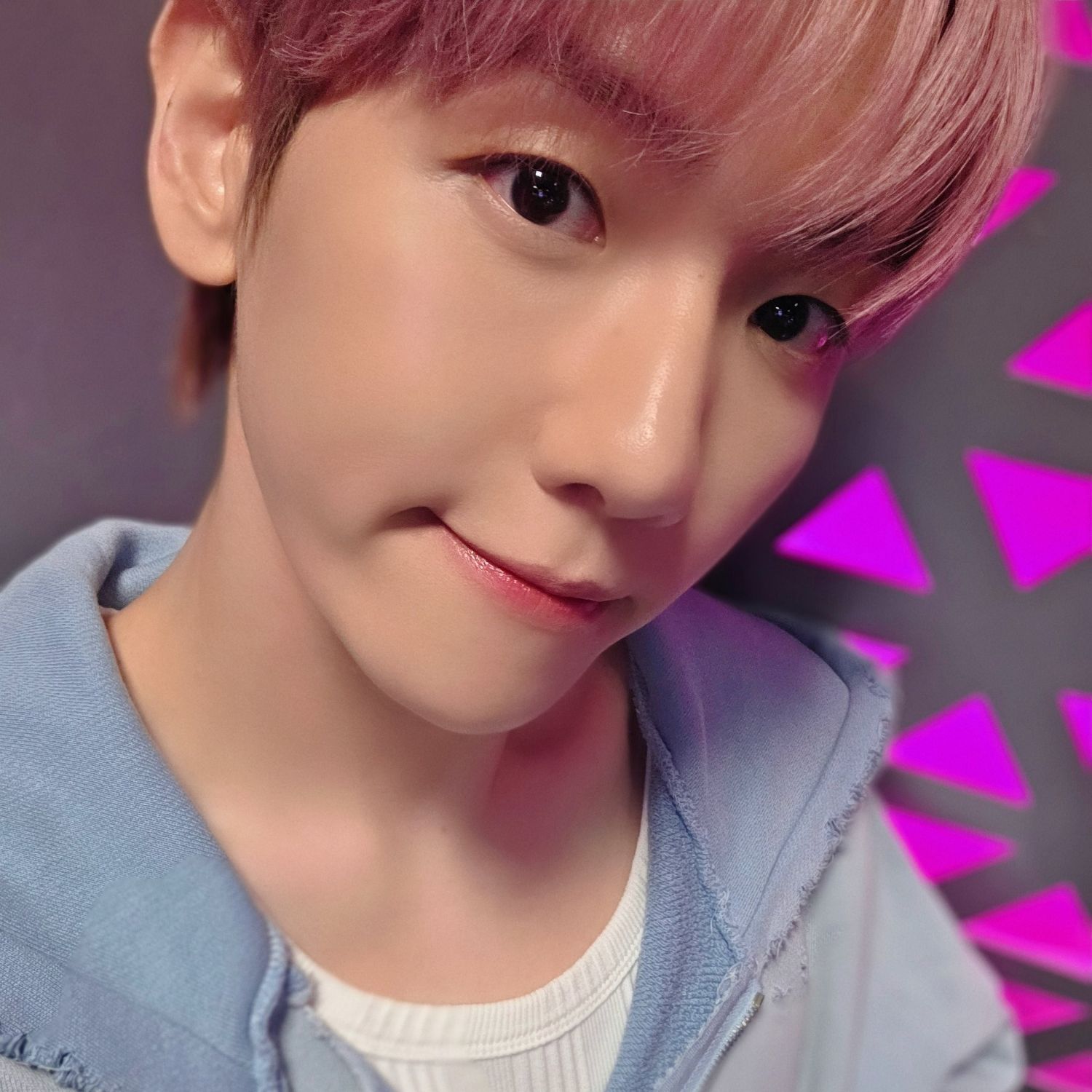 A moment captured by Baekhyun (EXO)'s fan