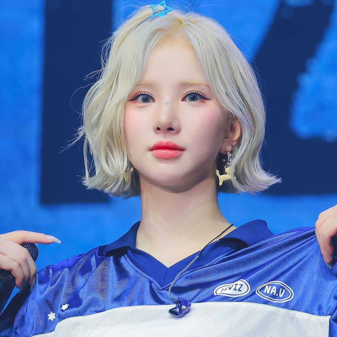 Behind-the-scenes cut of Eunha (GFRIEND, VIVIZ)