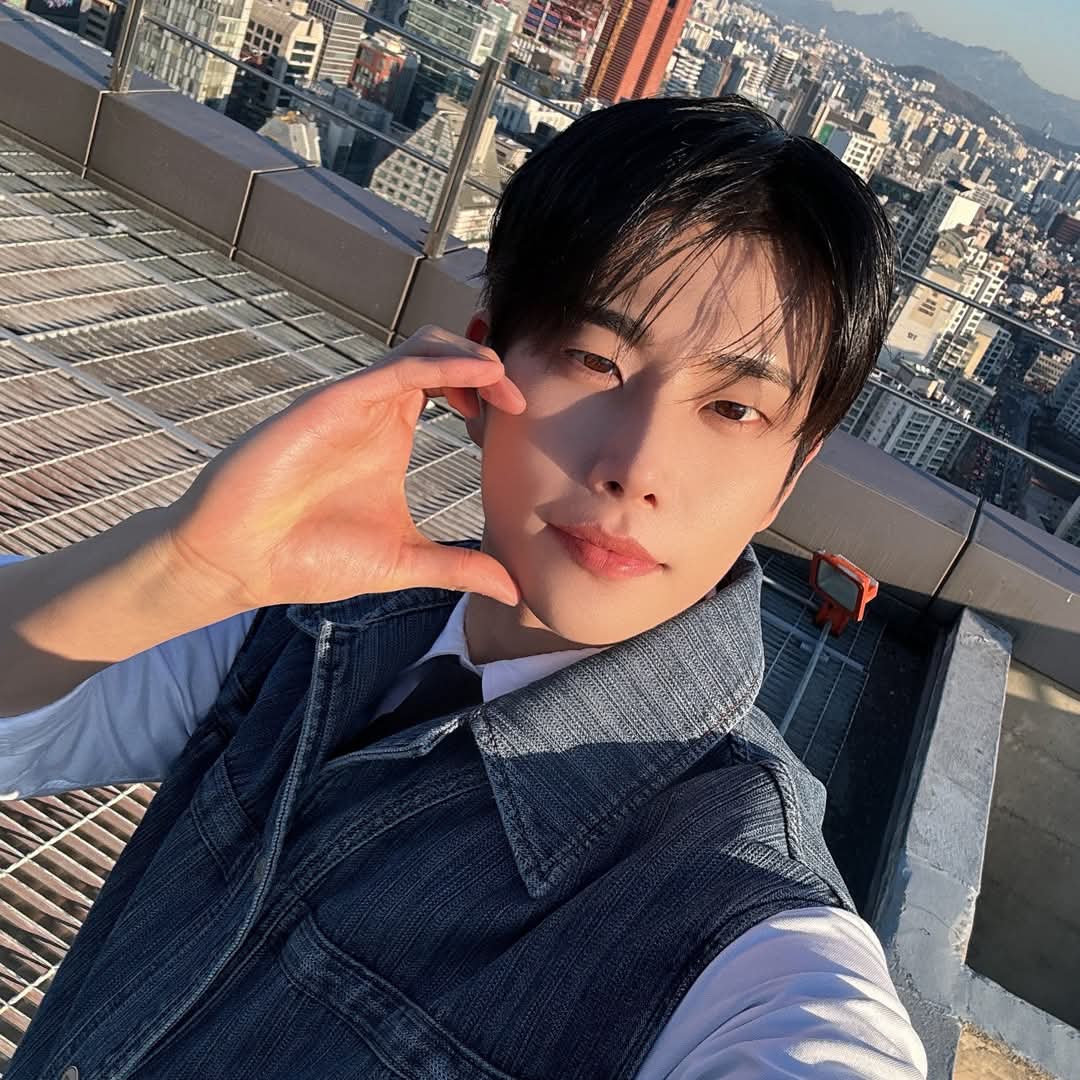 MJ (아스트로) 최근 활동샷