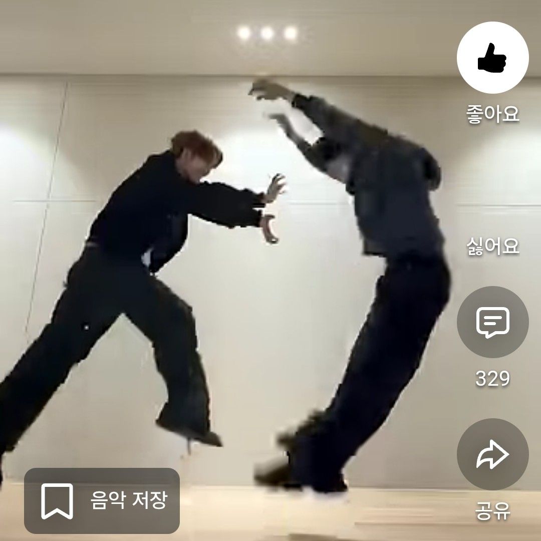 贺鑫隆 (ALPHA DRIVE ONE)粉丝拍下的瞬间