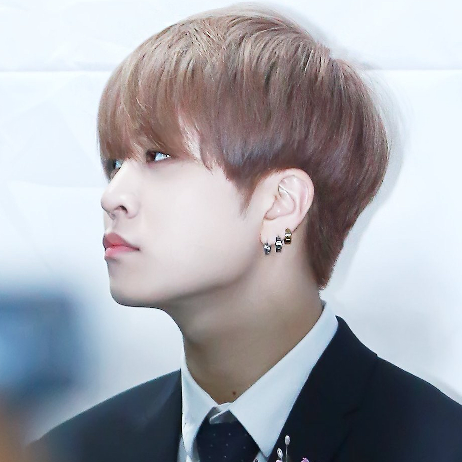 A moment captured by Youngjae (GOT7)'s fan