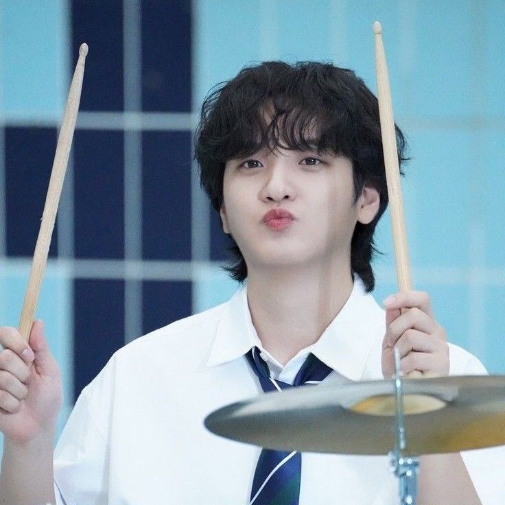 Latest photo of Shin Gwangil (LUCY)