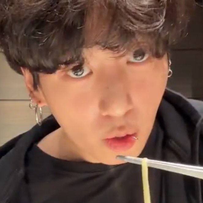 柾國 (防彈少年團)的最新照片