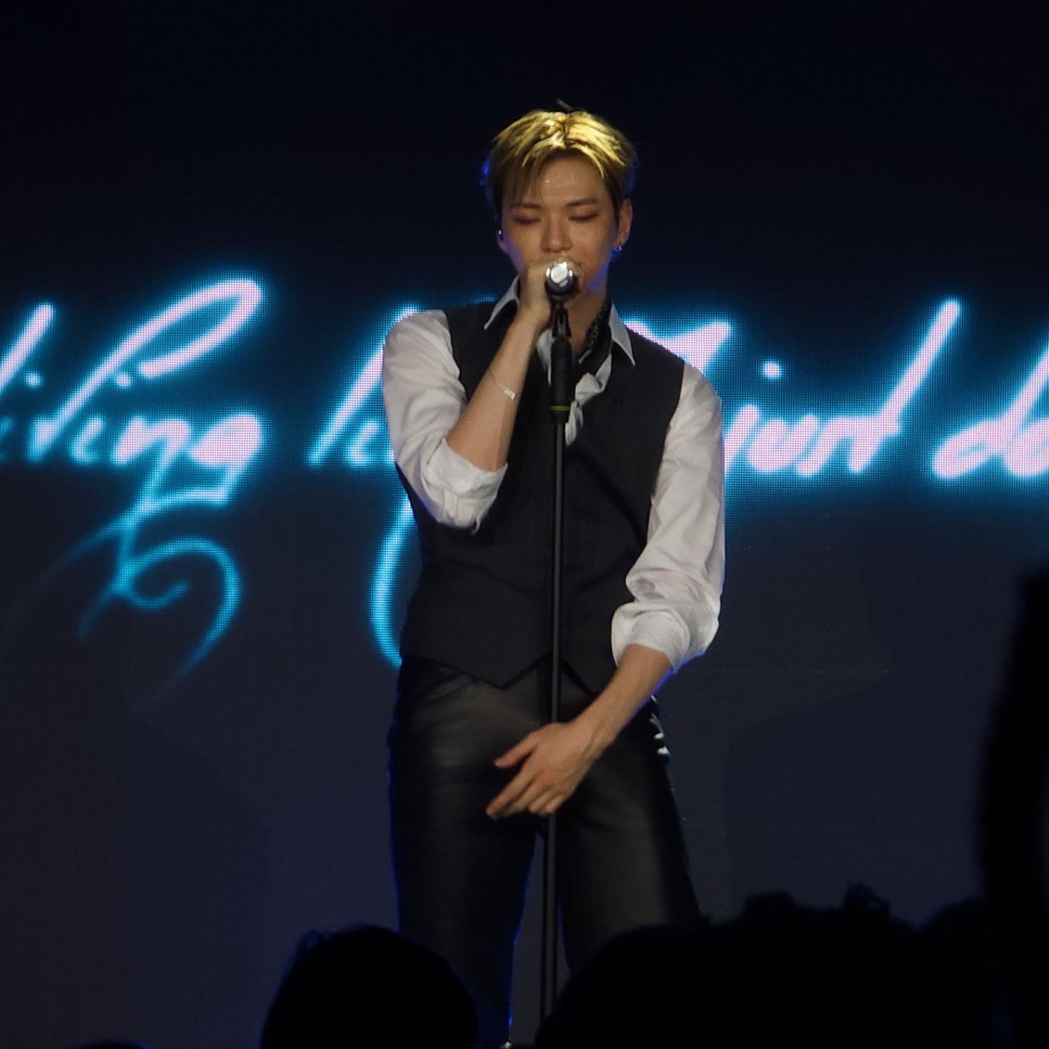 A moment captured by Kang Daniel's fan