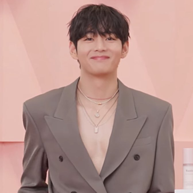 뷔 (방탄소년단) 최근 활동샷