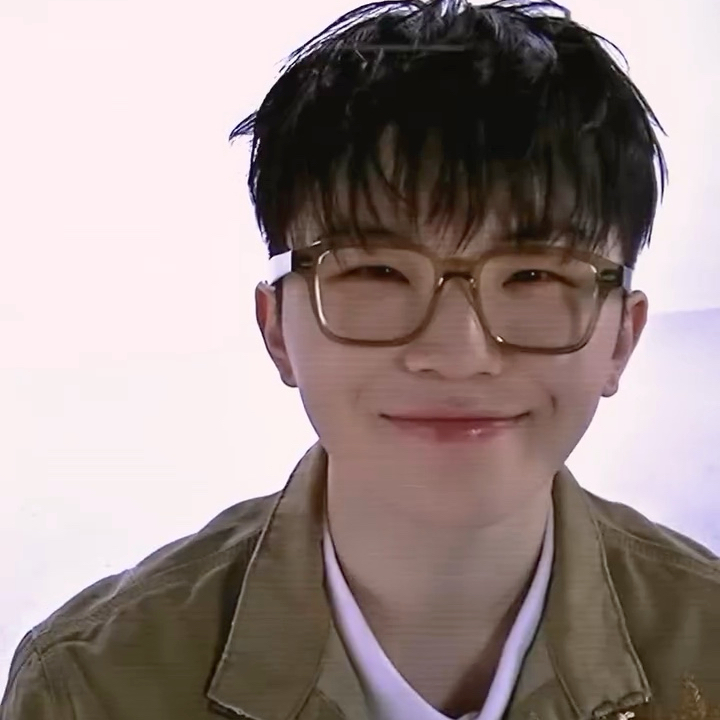 Latest photo of Woozi (SEVENTEEN)