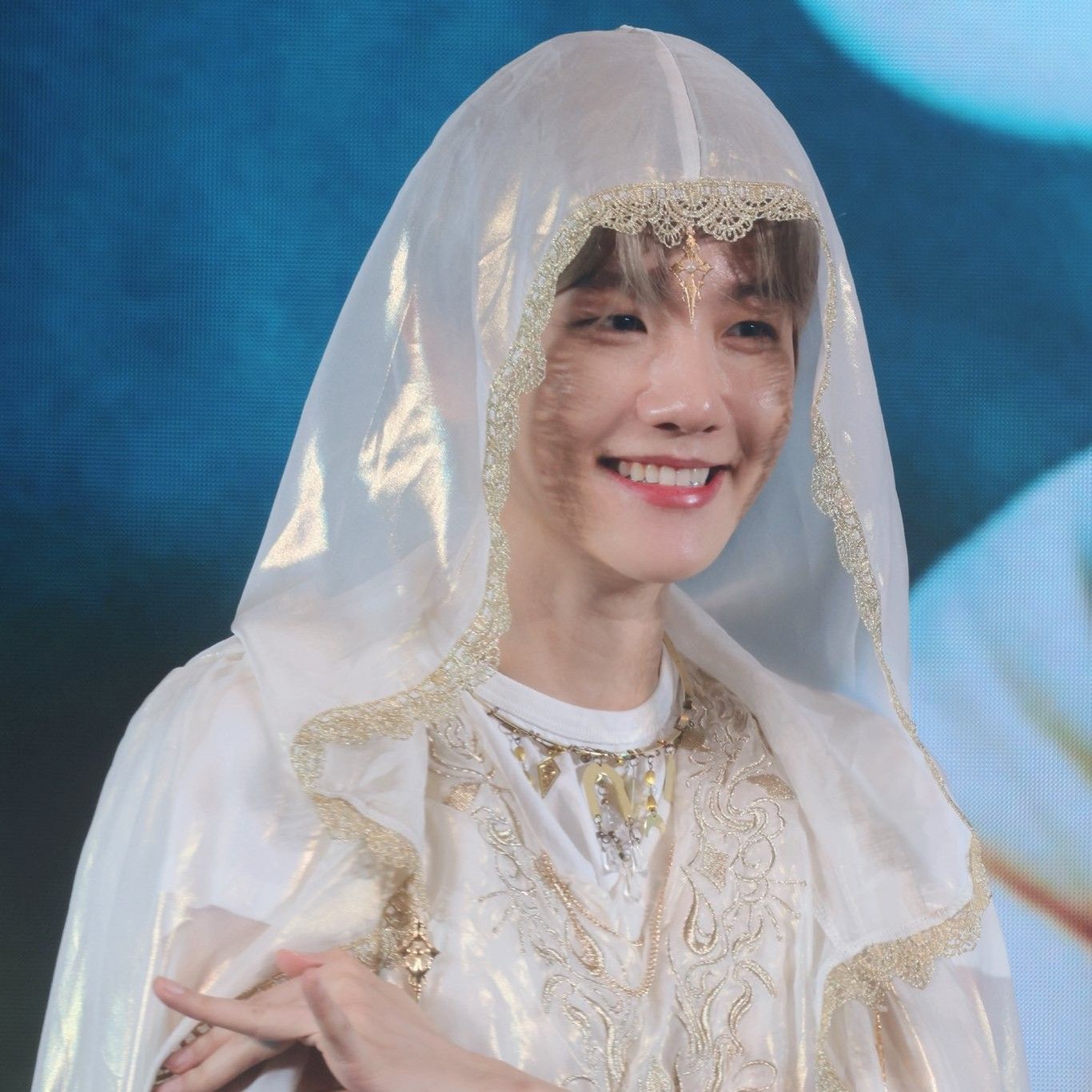 백현 (EXO)의 최신 사진