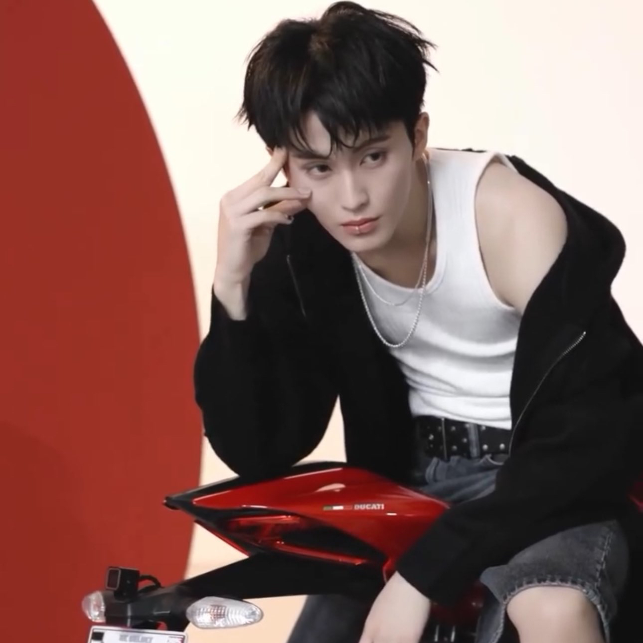 Latest photo of Mark (NCT 127, NCT DREAM)