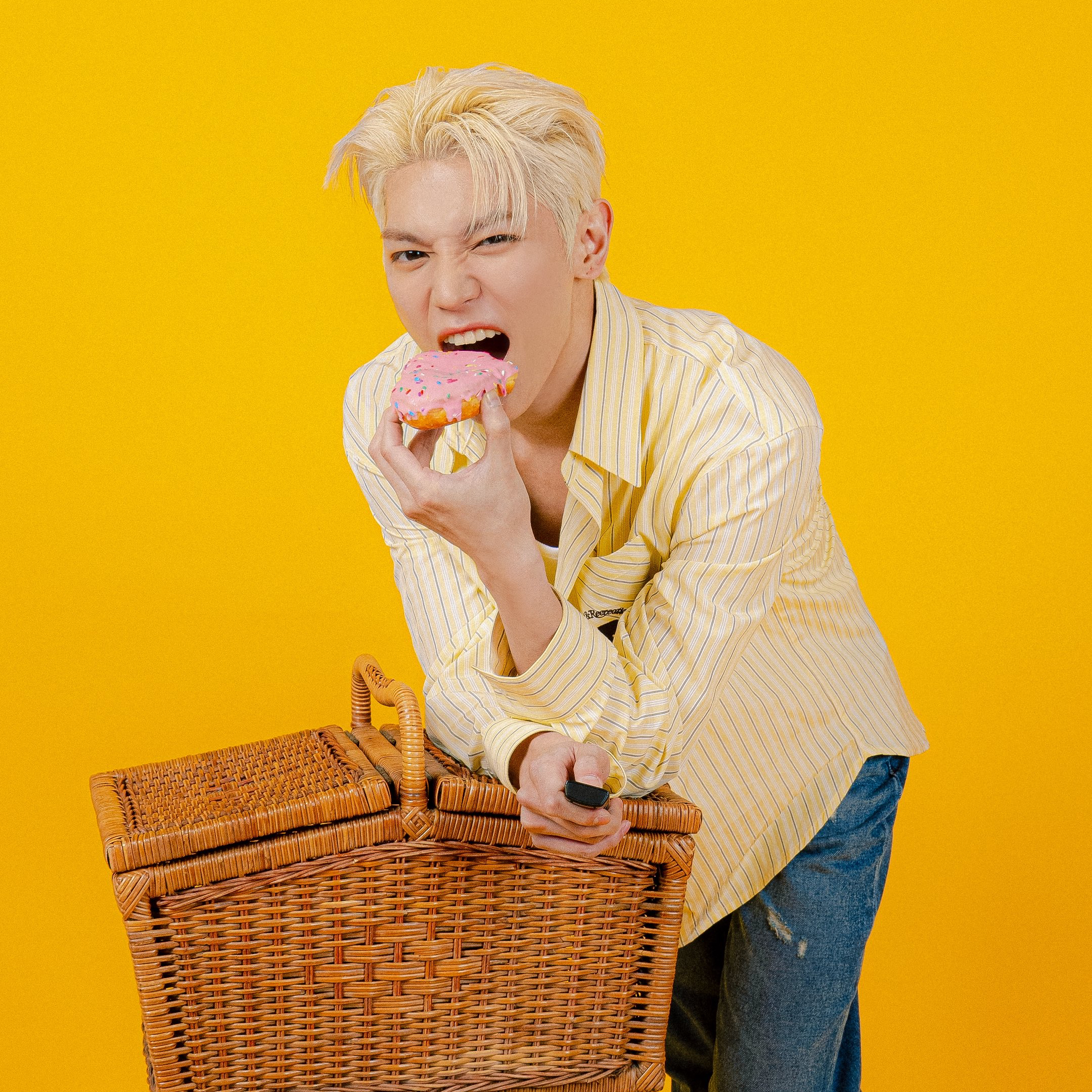 Behind-the-scenes cut of Taeyong (NCT 127)