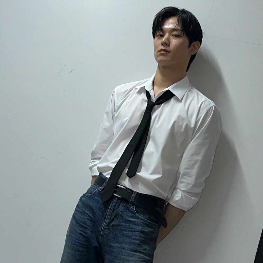 Behind-the-scenes cut of Juyeon (THE BOYZ)