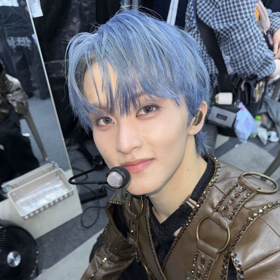 A moment captured by Mark (NCT 127, NCT DREAM)'s fan