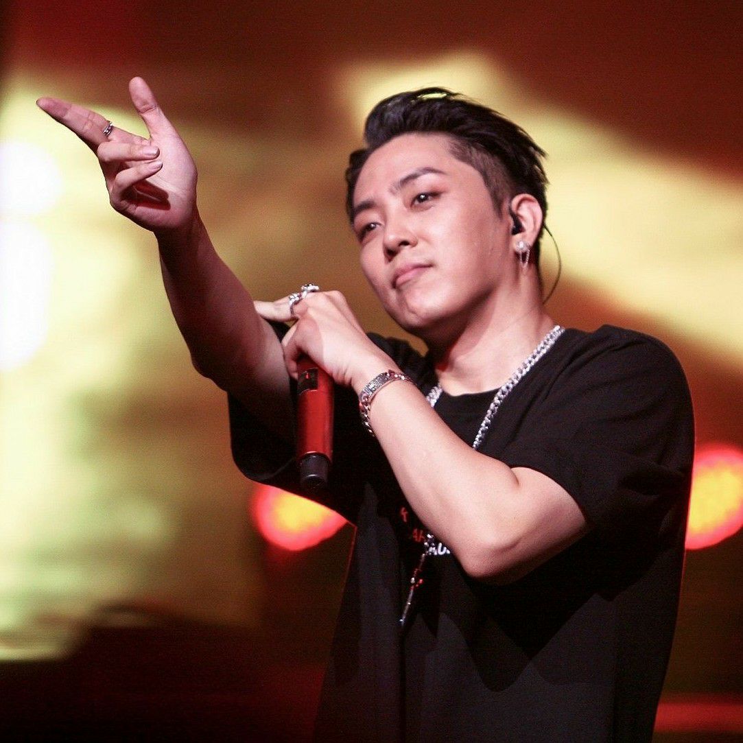 Recent activity shot of Eun Jiwon (SECHSKIES)