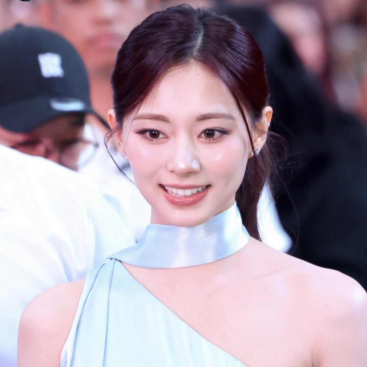 A moment captured by Tzuyu (TWICE)'s fan
