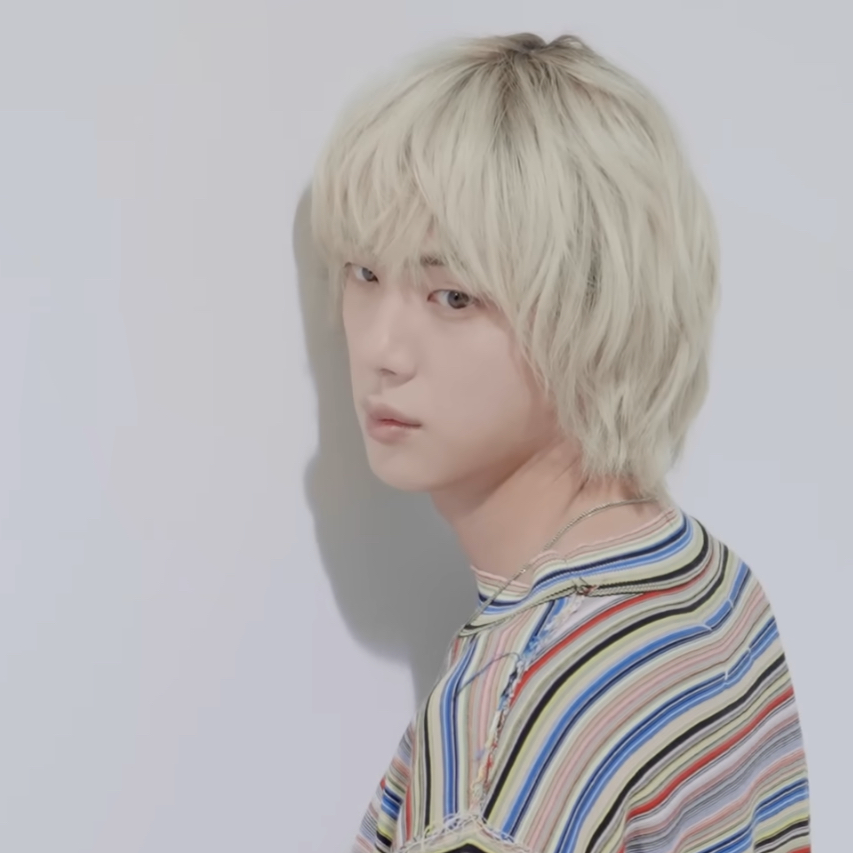 ジン (BTS)の最近の活動写真