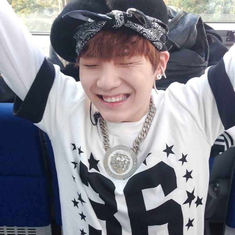 슈가 (방탄소년단)의 최신 사진