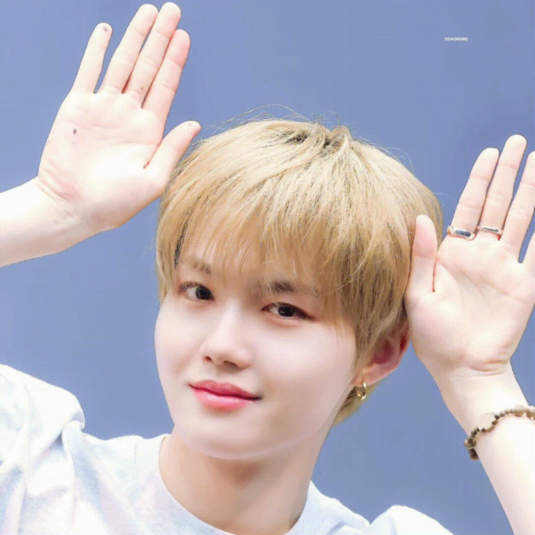 Latest photo of Doyoung (TREASURE)