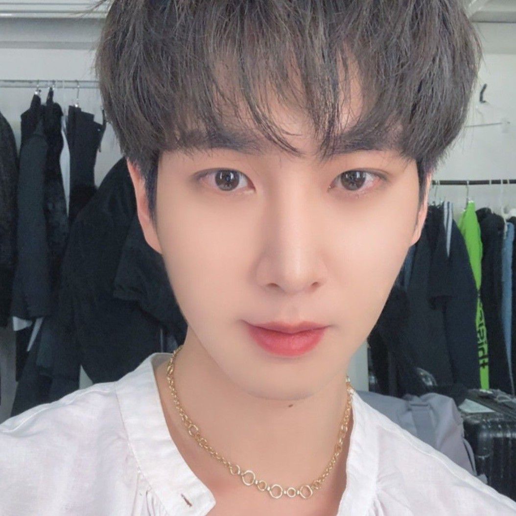Recent activity shot of Shinwon (PENTAGON)