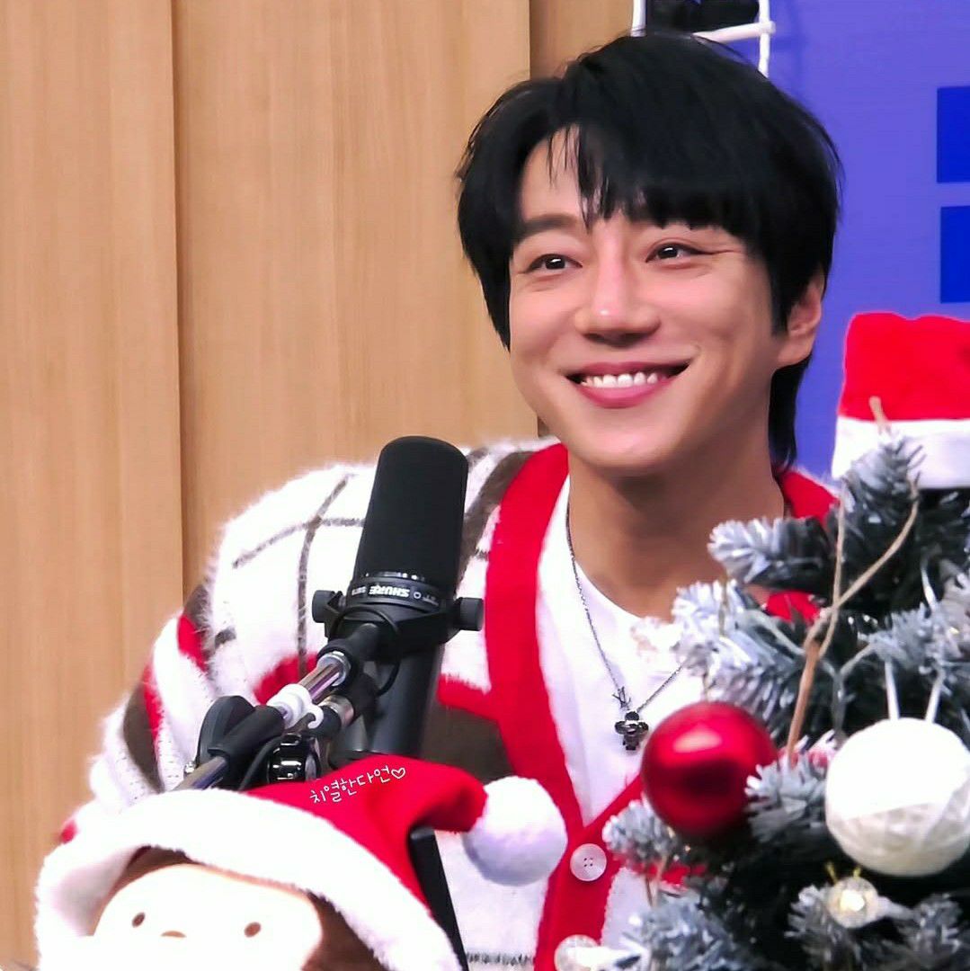 ファン・チヨルの舞台裏ショット