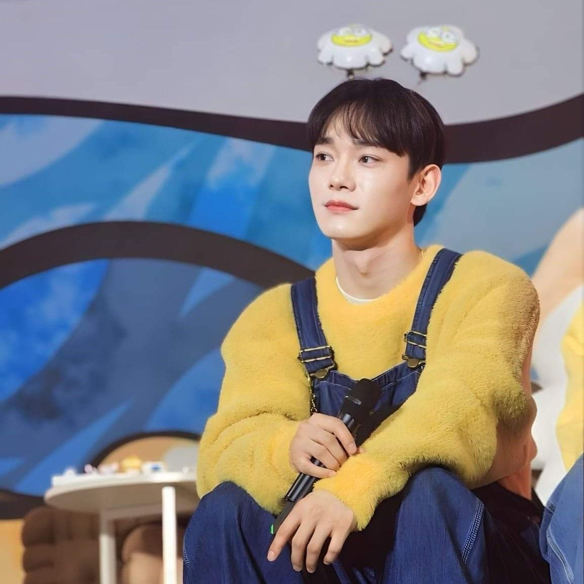 A moment captured by Chen (EXO)'s fan