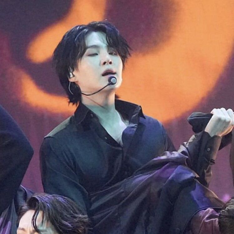 Latest photo of SUGA (BTS)