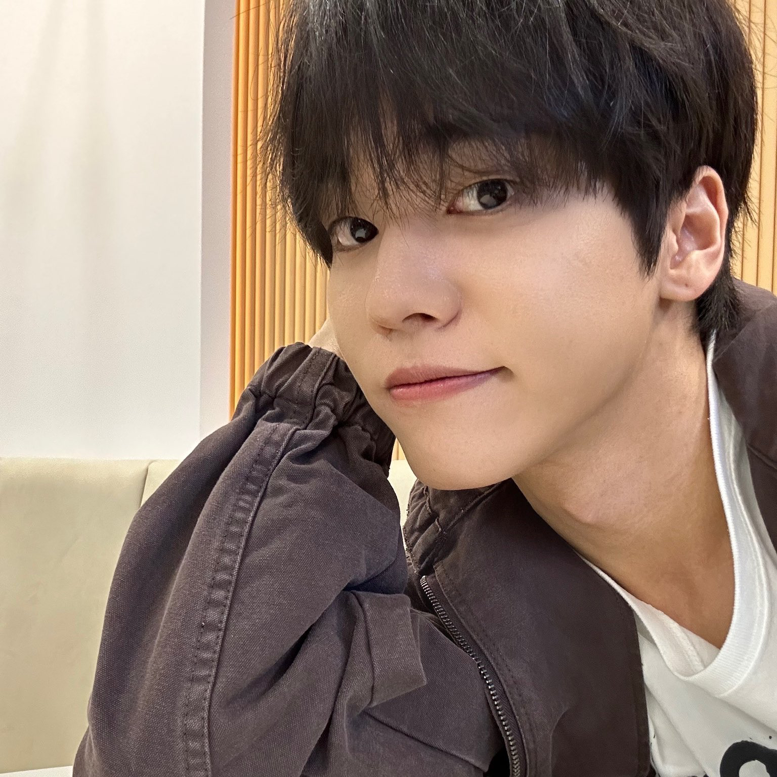 Latest photo of U (ONF)