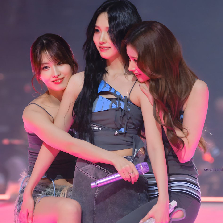 Momen yang diabadikan oleh penggemar TWICE