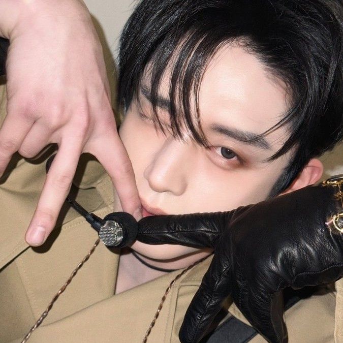 金地雄 (ZEROBASEONE)的幕后花絮