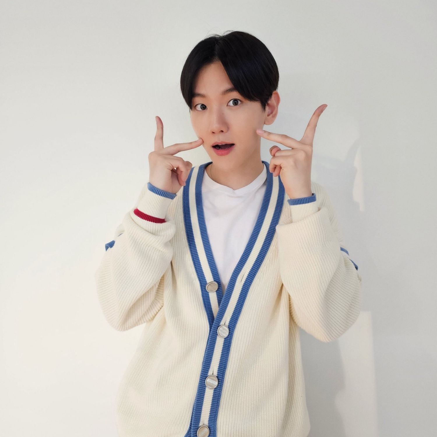 Behind-the-scenes cut of EXO