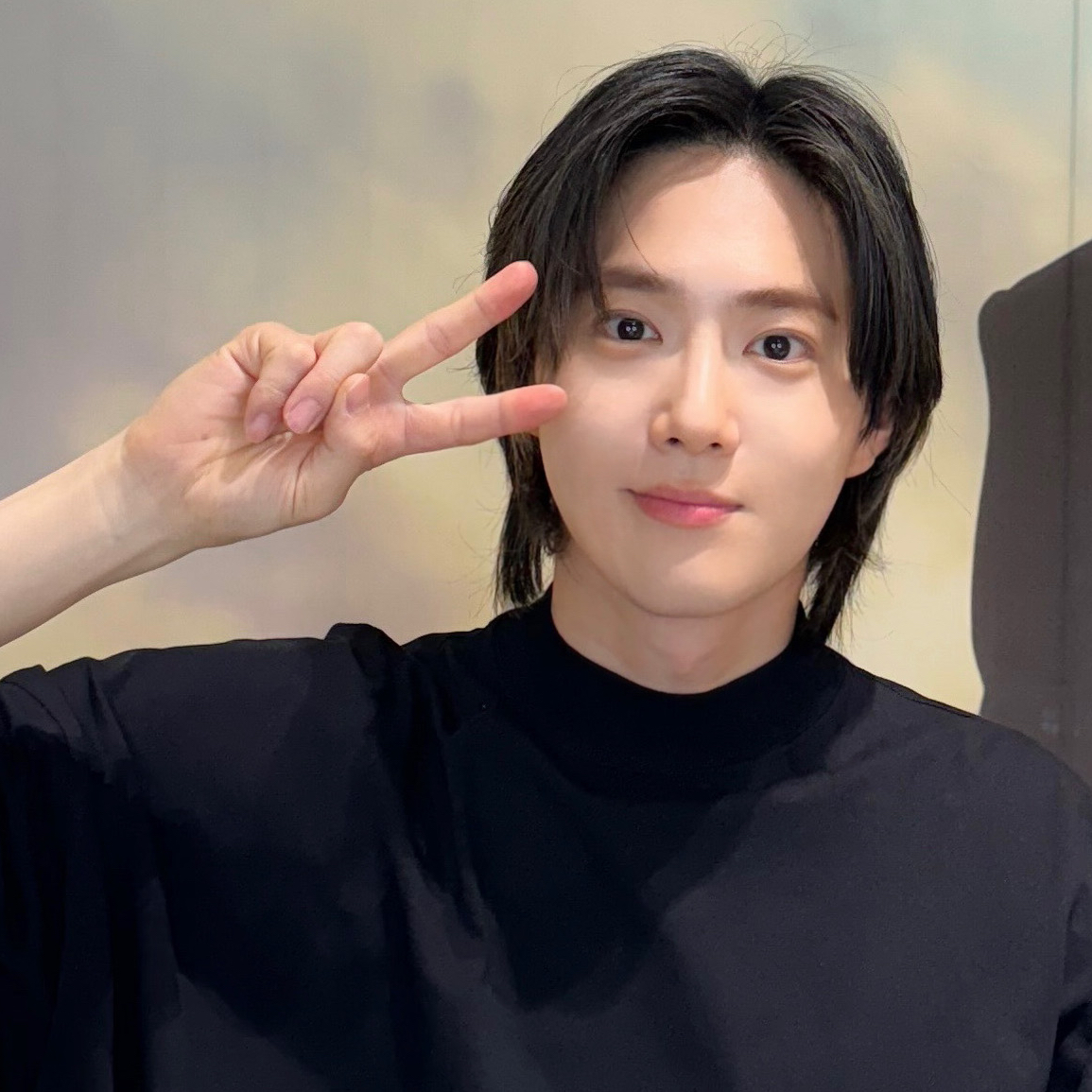 Behind-the-scenes cut of Suho (EXO)