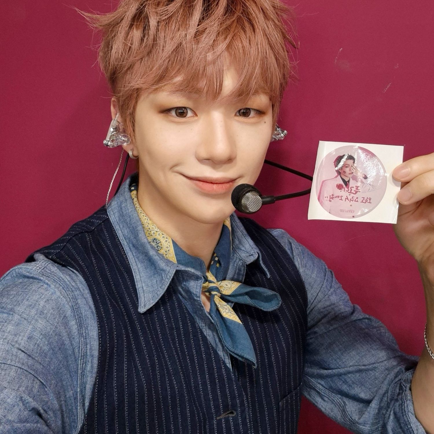 Behind-the-scenes cut of Kang Daniel