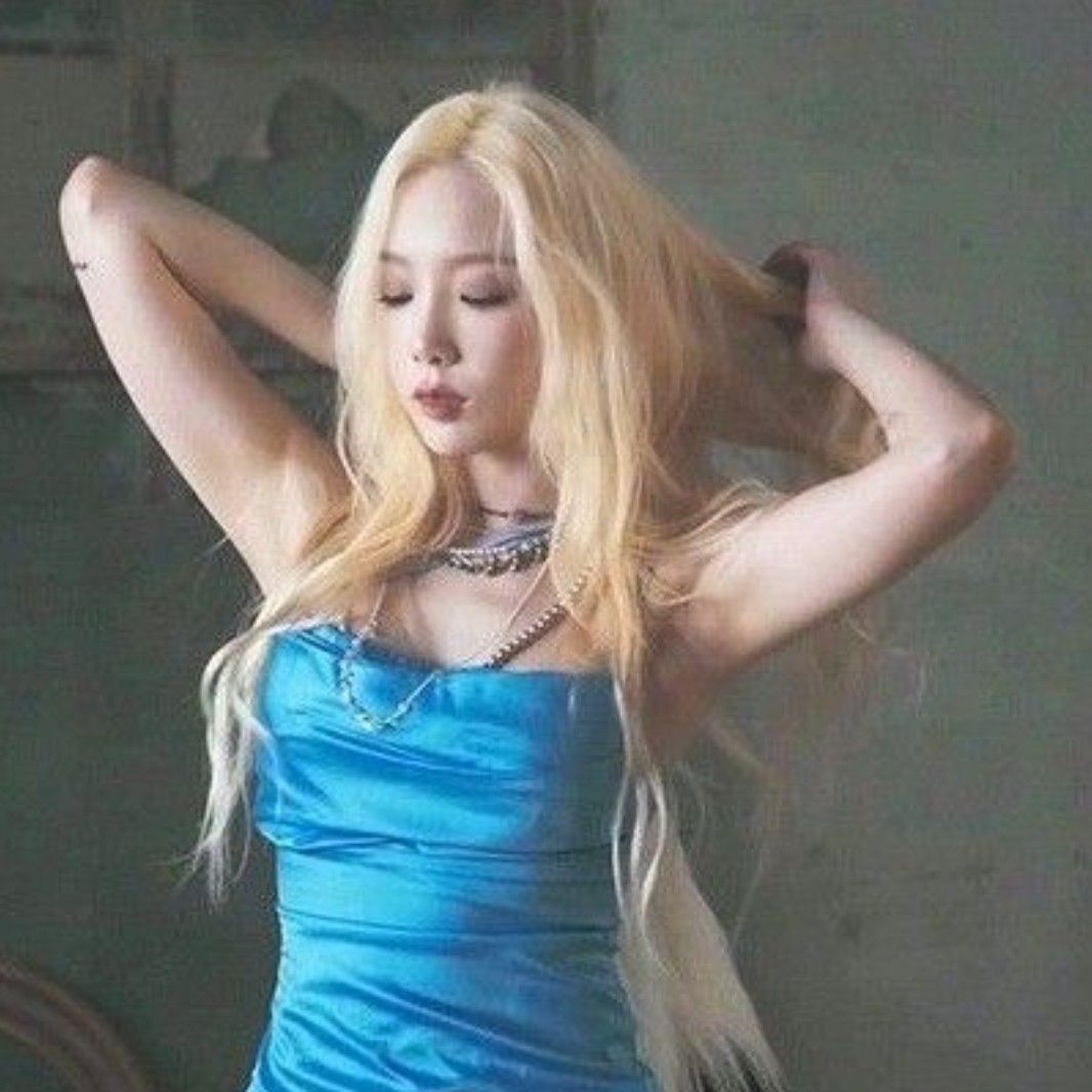 Behind-the-scenes cut of Taeyeon (Girls' Generation)