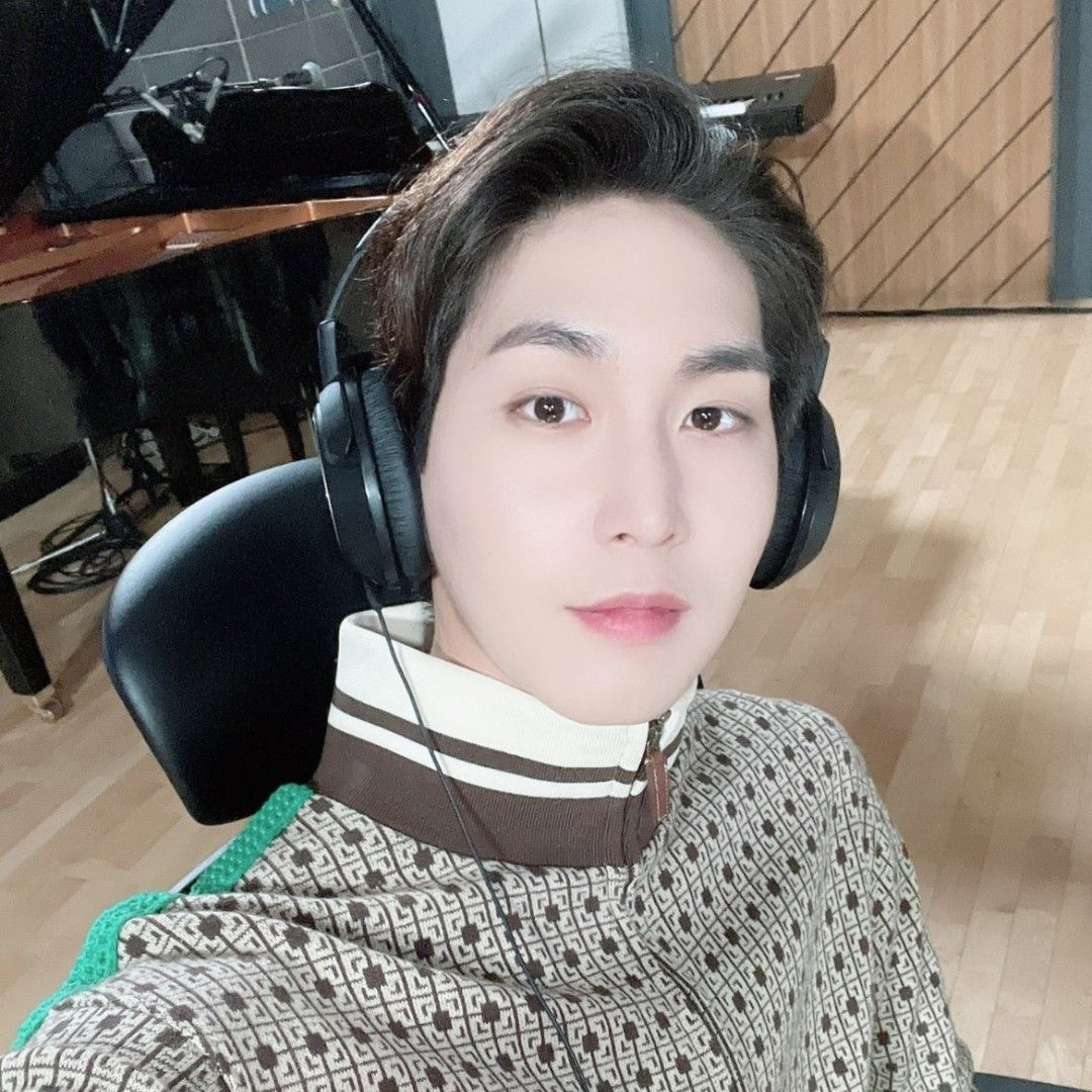 Behind-the-scenes cut of Shinwon (PENTAGON)