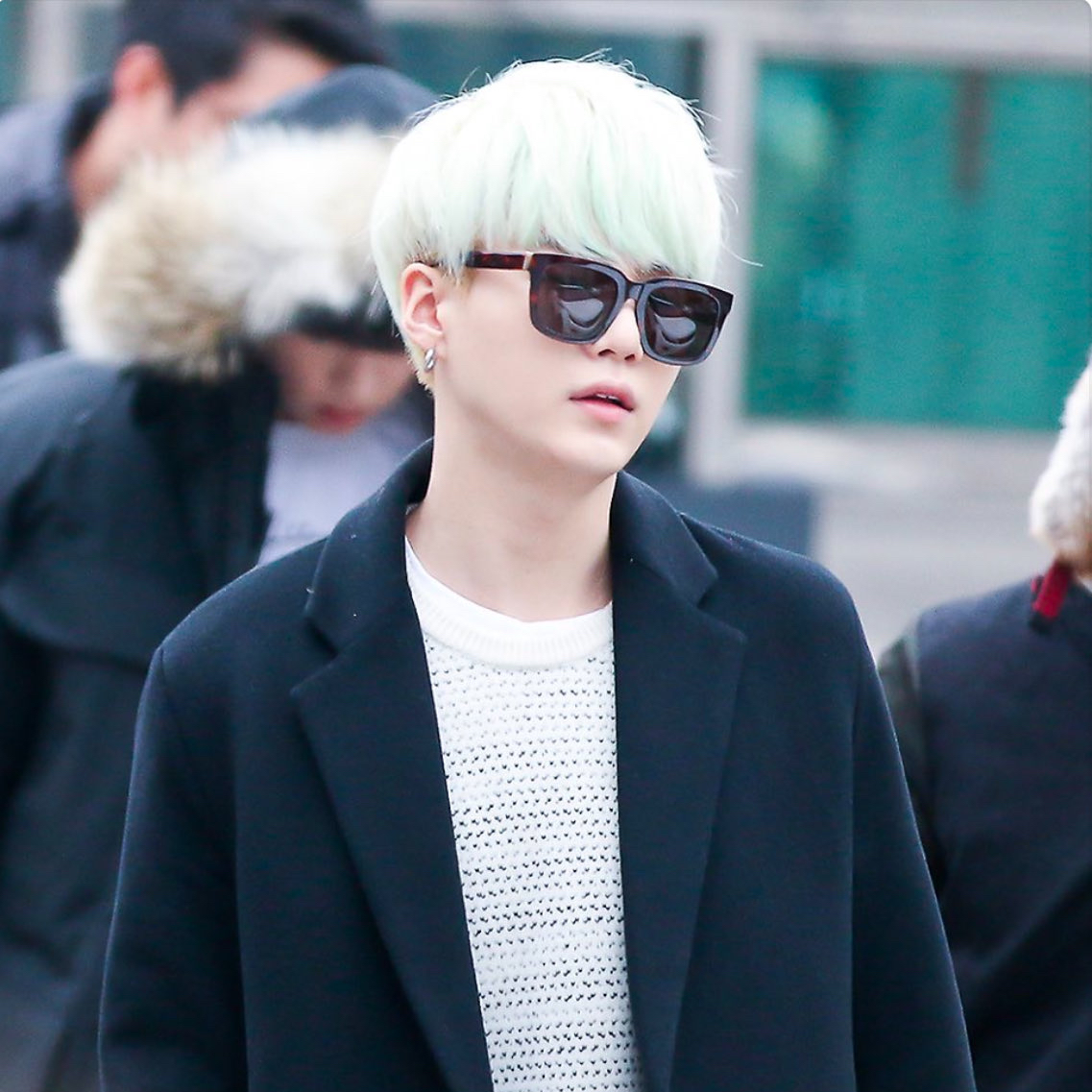 SUGA (防弹少年团)的最新活动照片
