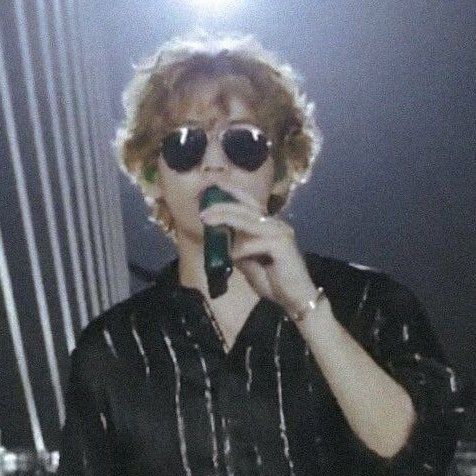 뷔 (방탄소년단)의 비하인드 컷