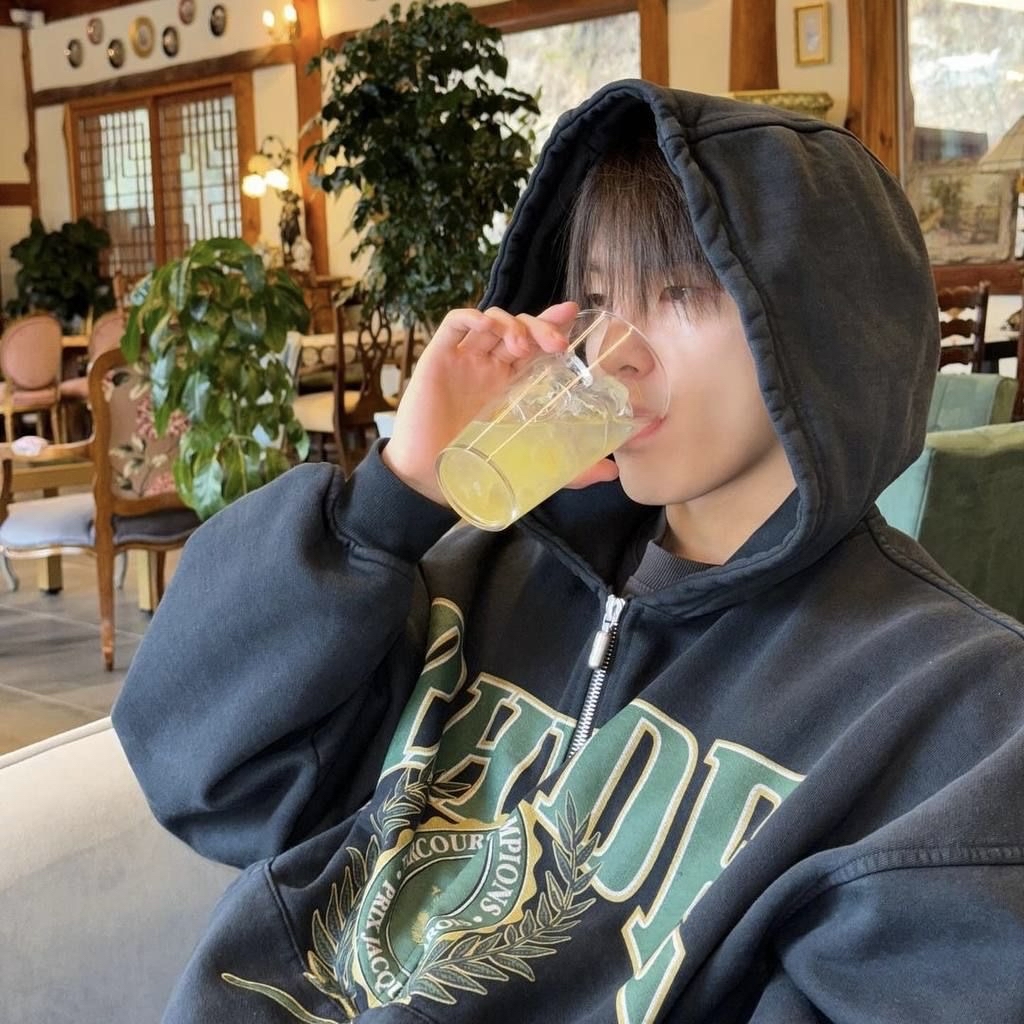 Behind-the-scenes cut of Dino (SEVENTEEN)