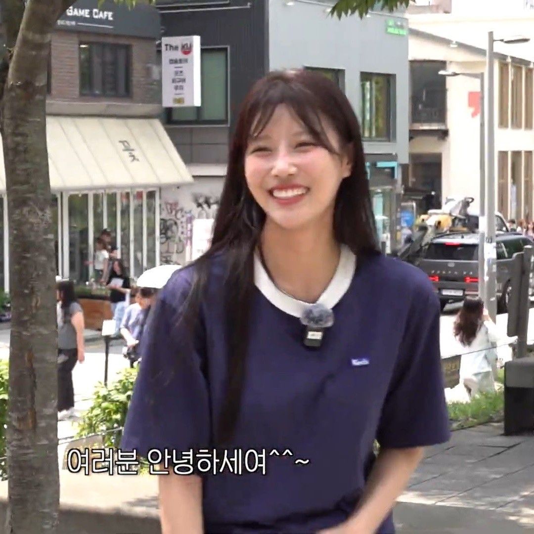 Recent activity shot of Lee Miju (Lovelyz)