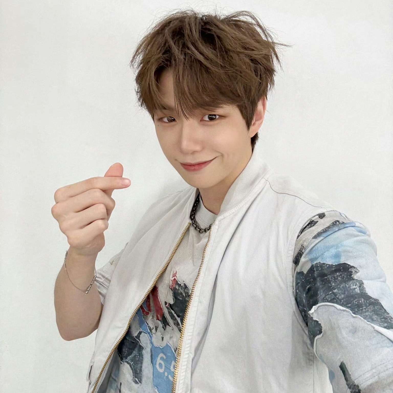 Latest photo of Kang Daniel