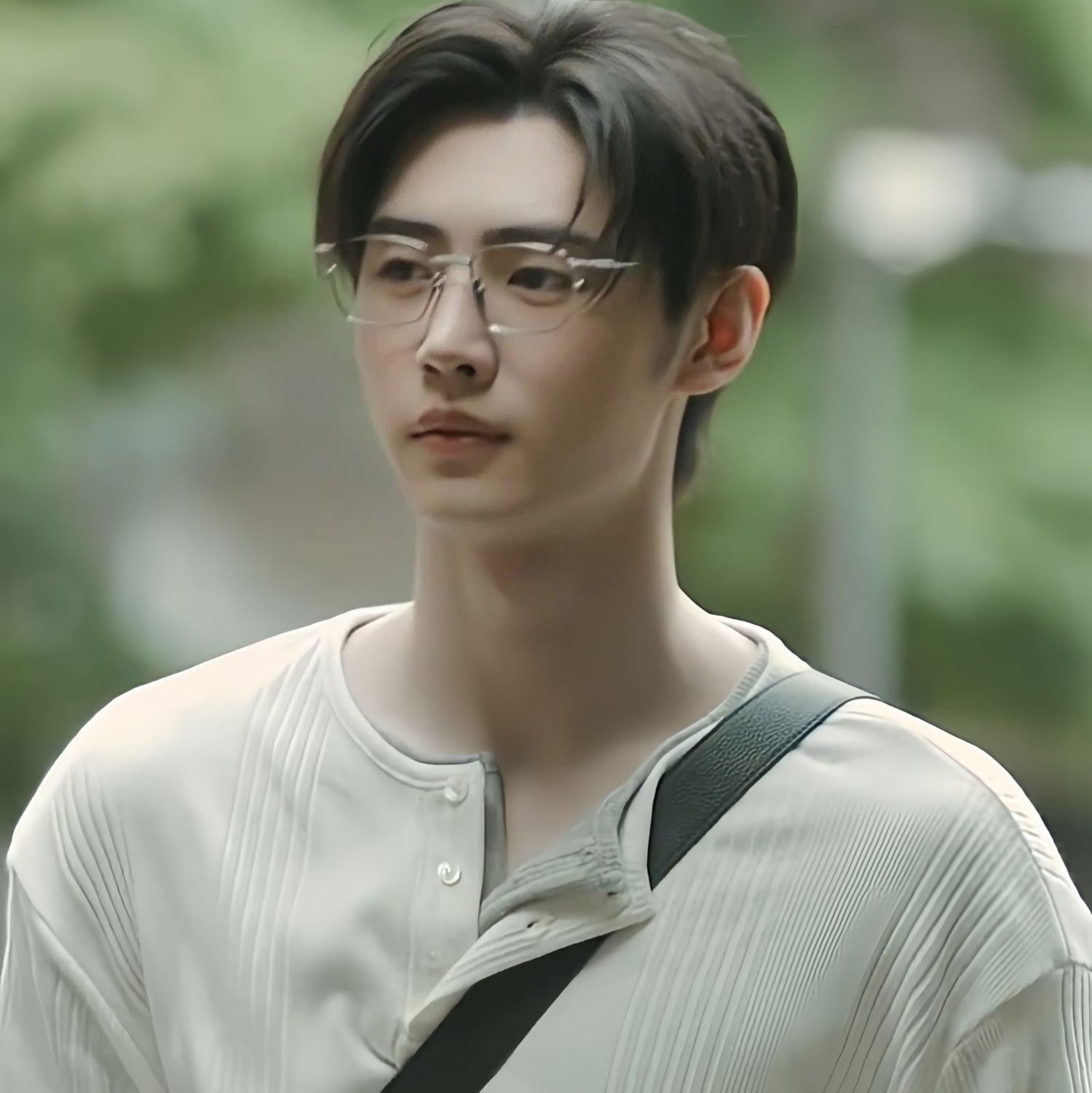 Foto aktivitas terbaru Sunghoon (ENHYPEN)