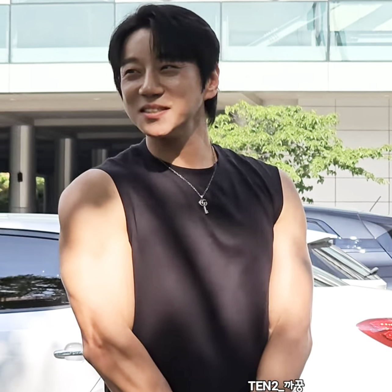 Behind-the-scenes cut of Hwang Chiyeol