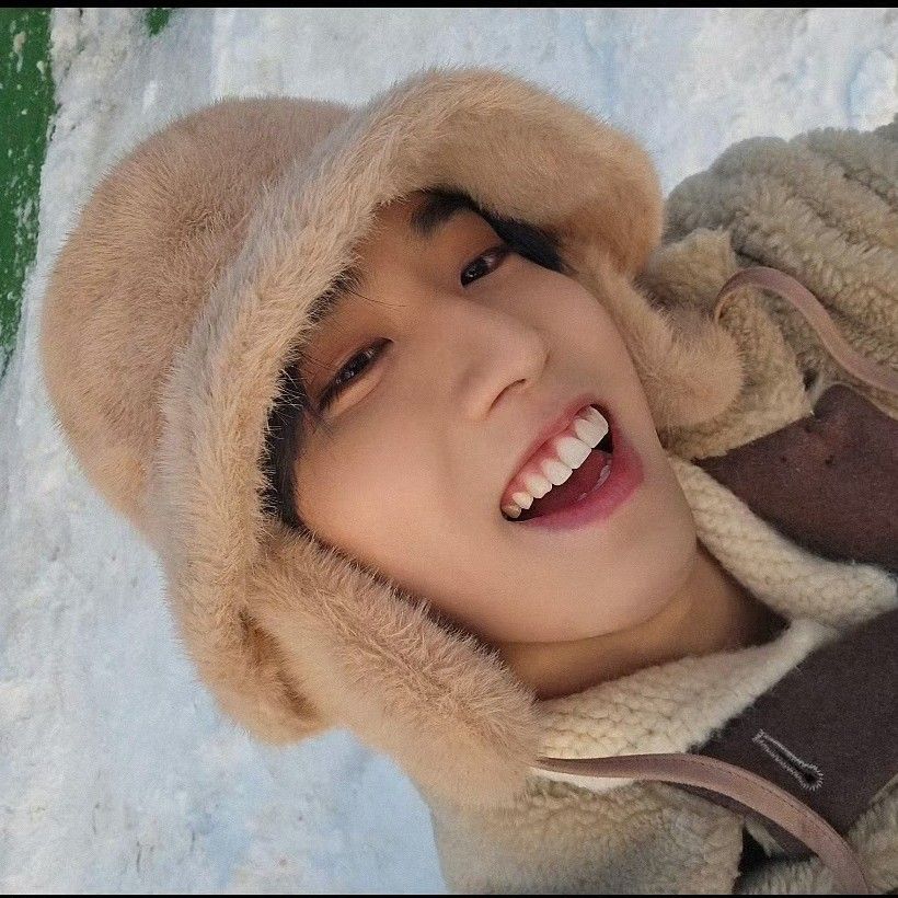 Latest photo of HAN (Stray Kids)