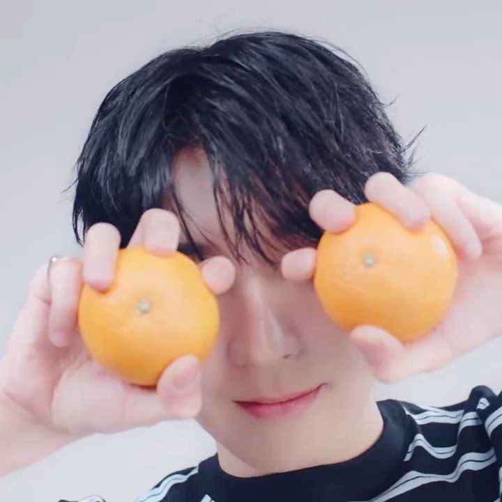 Behind-the-scenes cut of Wonwoo (SEVENTEEN)