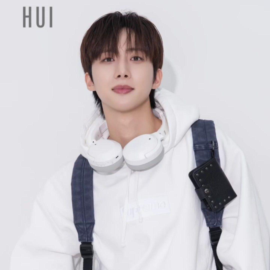 Recent activity shot of Hui (PENTAGON)