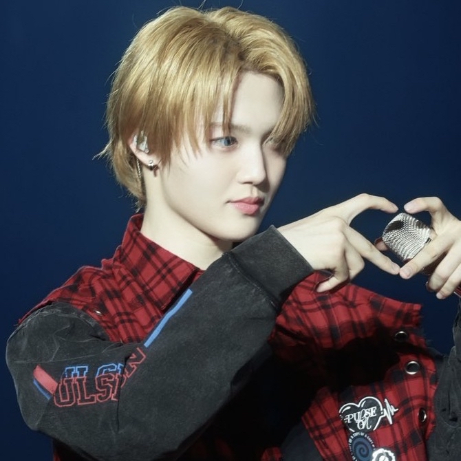 A moment captured by Doyoung (TREASURE)'s fan