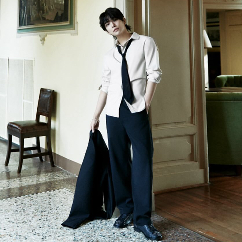 Recent activity shot of Joshua (SEVENTEEN)