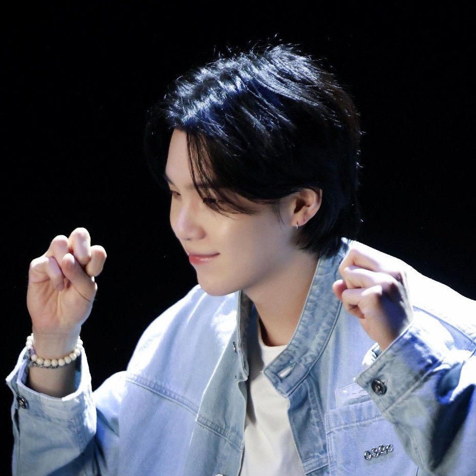 SUGA (BTS)の最新写真