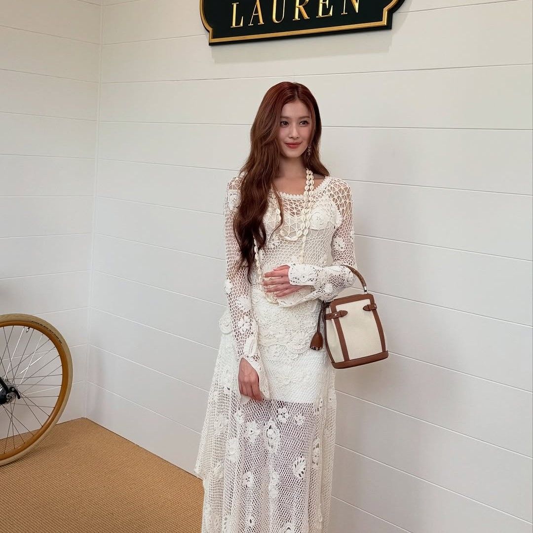 A moment captured by Sana (TWICE)'s fan