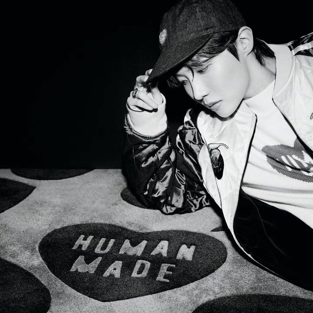 Foto terbaru j-hope (BTS)