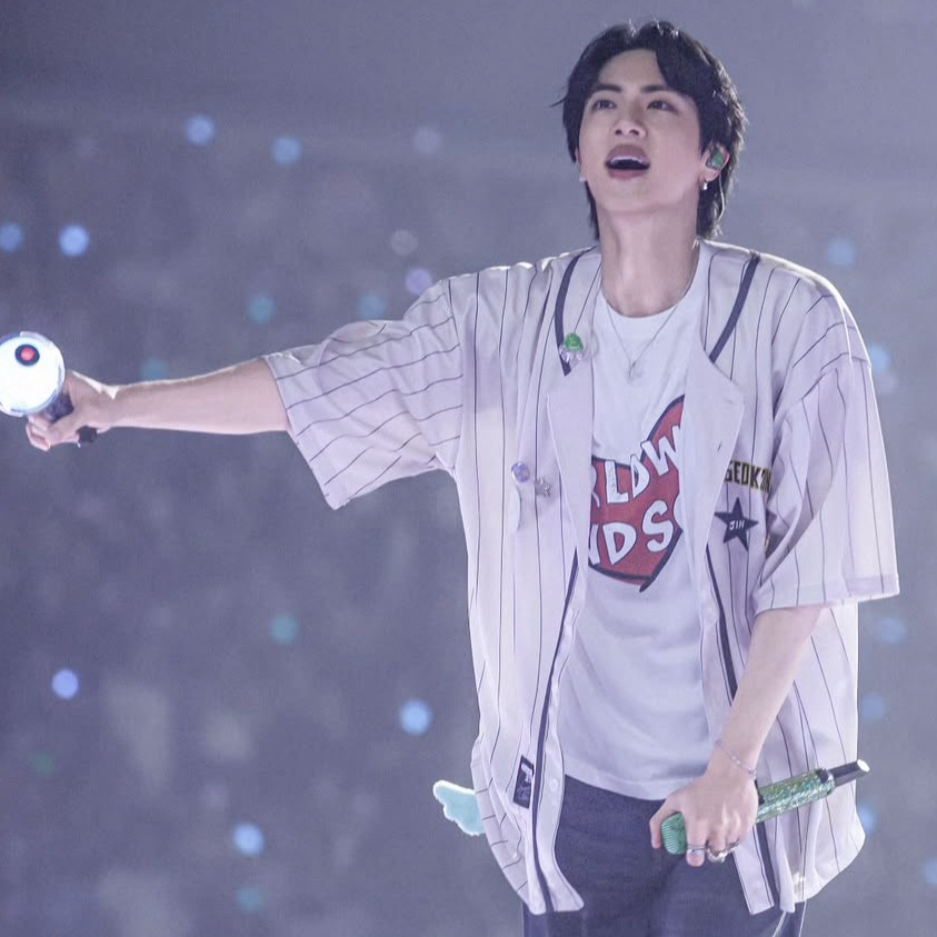 진 (방탄소년단) 최근 활동샷