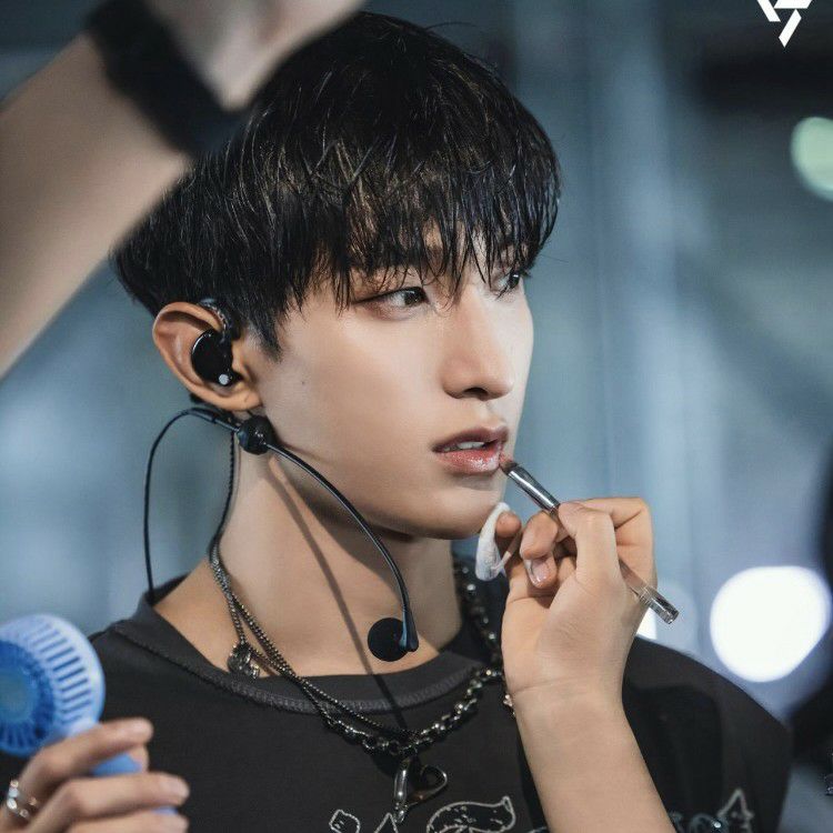 Behind-the-scenes cut of DK (SEVENTEEN)